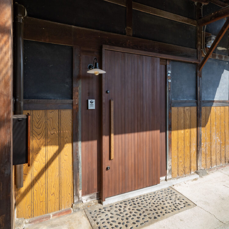 “アライグマの追い出し作業”ってなんじゃそりゃ?